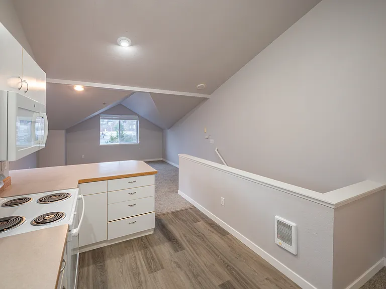 7 W Dravus St #E — Photo 6