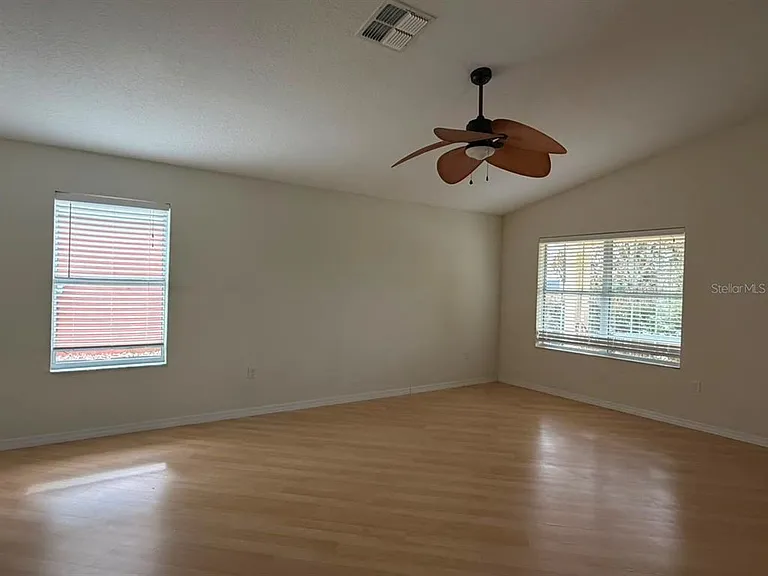 4921 NE 123rd Ln — Photo 10