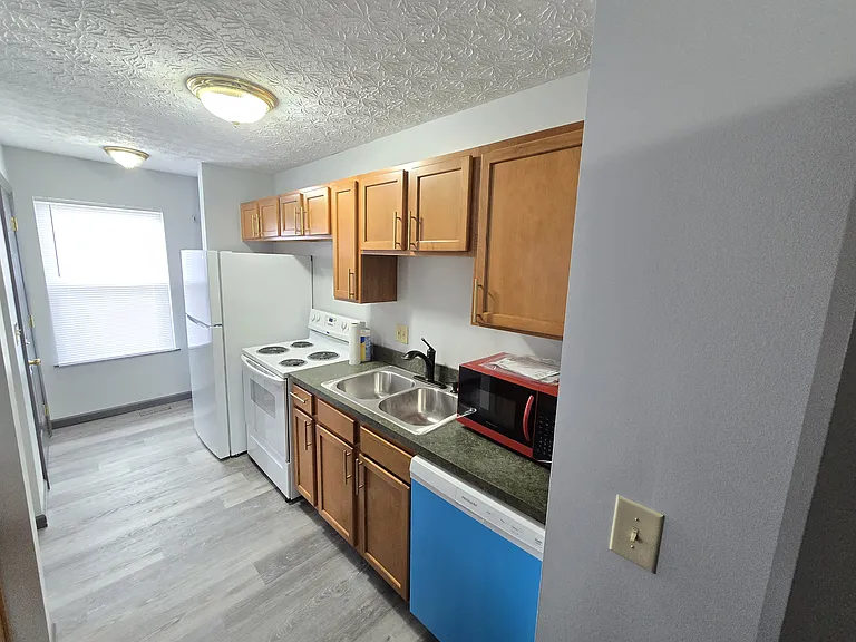 6048 Trowbridge Way — Photo 6