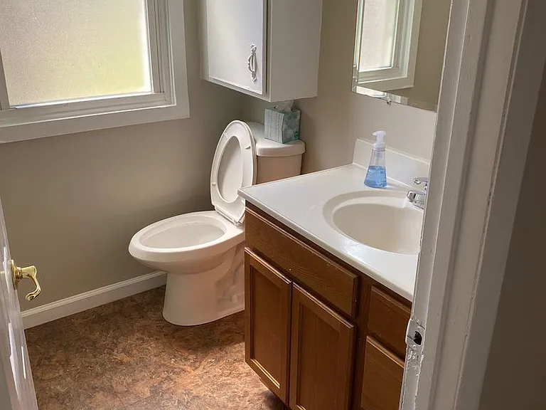 127 E Holden Ave — Photo 5