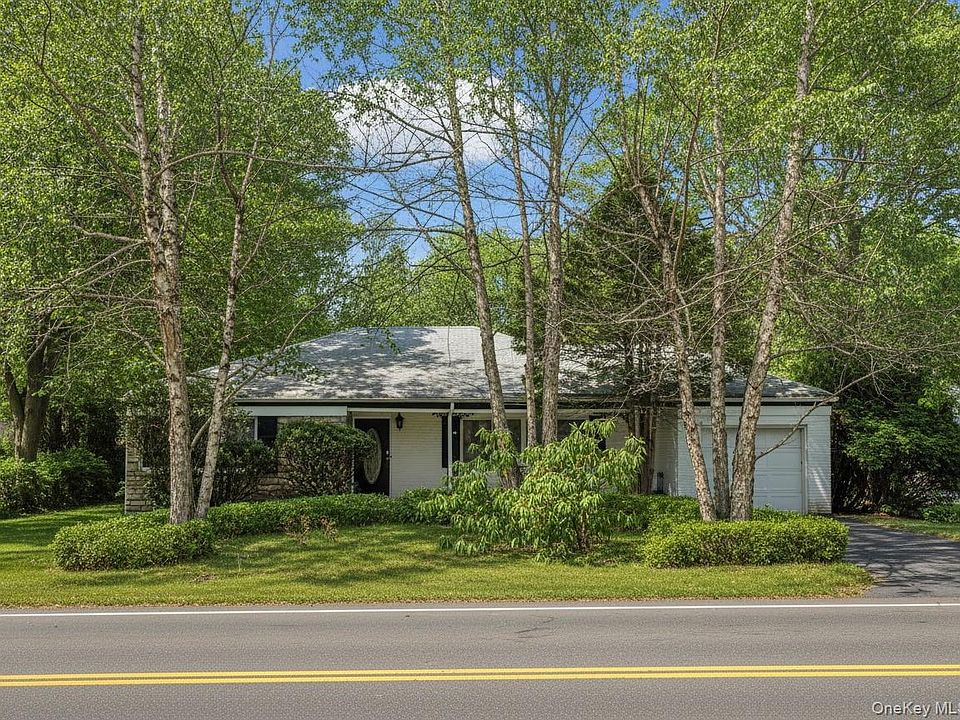 1st image of 64 Middleneck Road