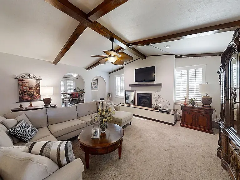 3 bed, 1700 sqft, $1,850 — Photo 2