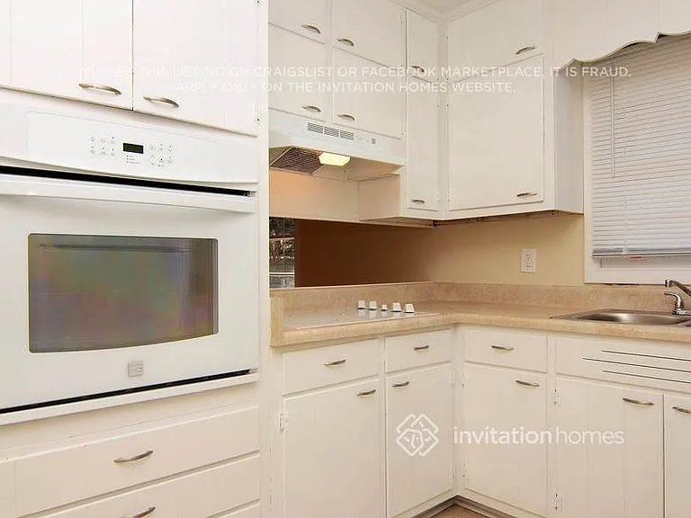 405 Jefferson Ave — Photo 7
