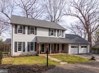 17 Oak Tree Ct, Lutherville Timonium, MD 21093
