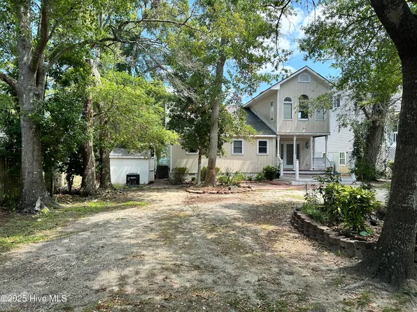 2404 E Yacht Drive, Oak Island, NC 28465