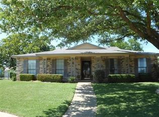 7647 Ashcrest Ln, Dallas, TX 75249