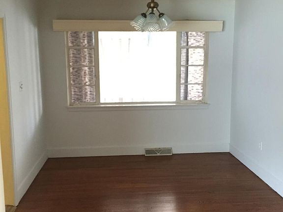 4th image of 111 Waller Ave