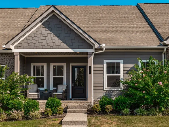 1566 Cedarbrooke Ln, Lebanon, TN 37090
