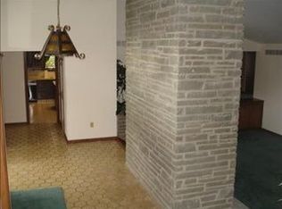 449 Woodland Hills Dr, Pittsburgh, PA 15235