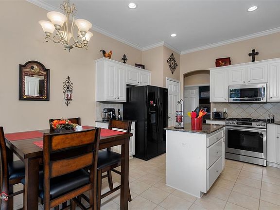 4th image of 122 Grey Eagle Dr