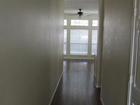 3rd image of 11604 Alexandria Dr