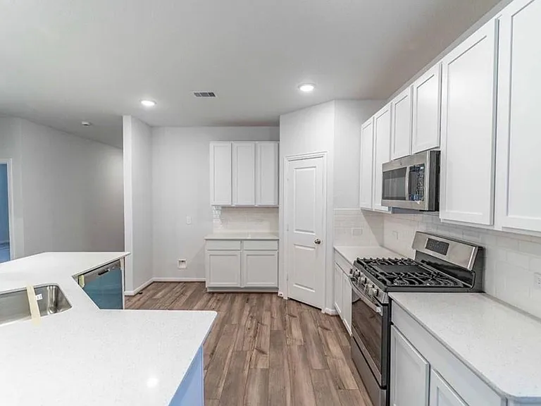 14397 High Hill Dr — Photo 13