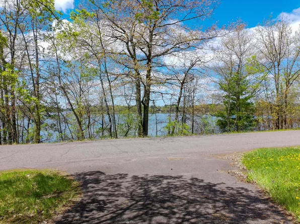 4639 Sand Lake Rd, Moose Lake, MN 55767