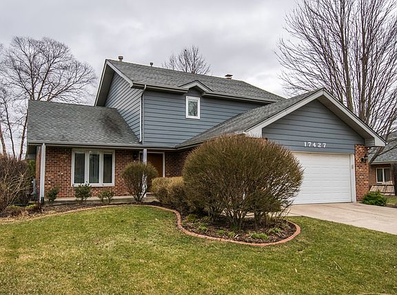 2nd image of 17427 Queen Elizabeth Ln