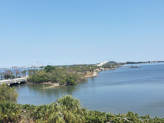 5th image of 3716 NE Indian River Dr #303