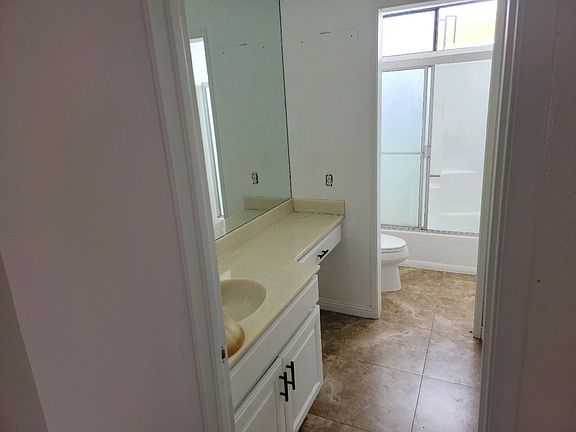 4th image of 10444 Canoga Ave Unit 42