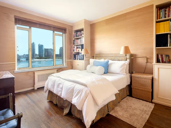 455 East 51st Street image 9 of 11