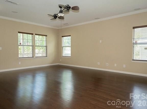 4th image of 2348 Lake Vista Dr