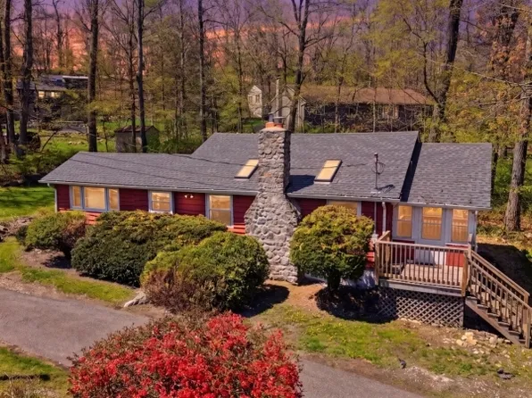 155 Highland Lakes Rd, Vernon Twp., NJ 07422