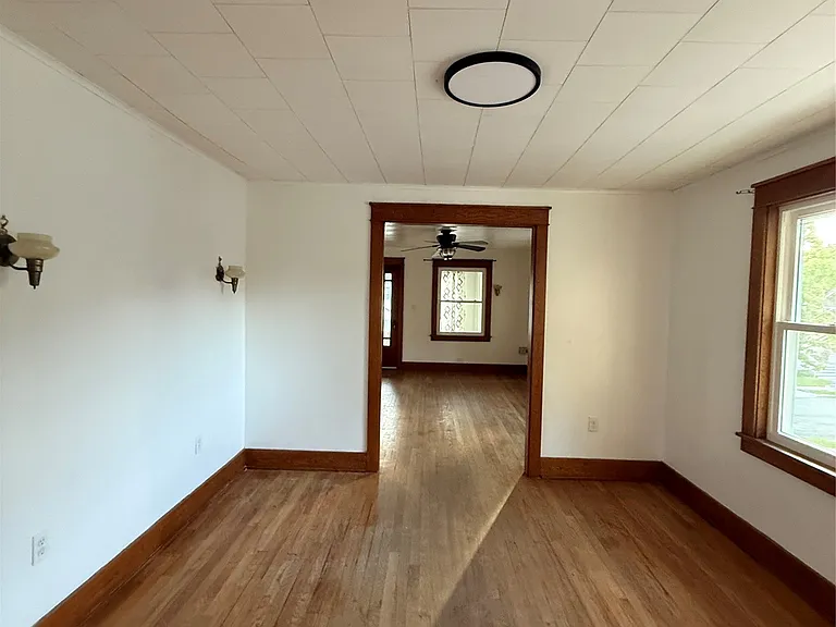209 Dudley Ave — Photo 12