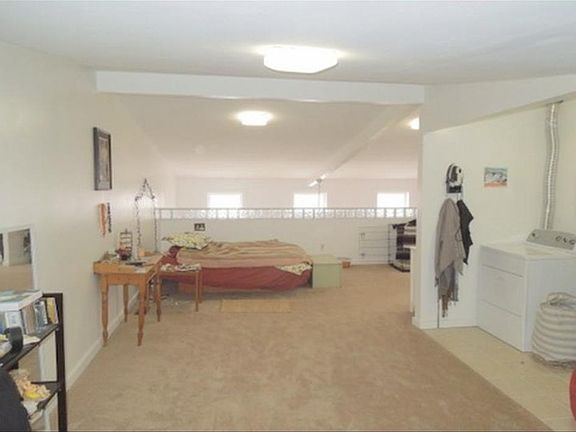 4th image of 605 East St