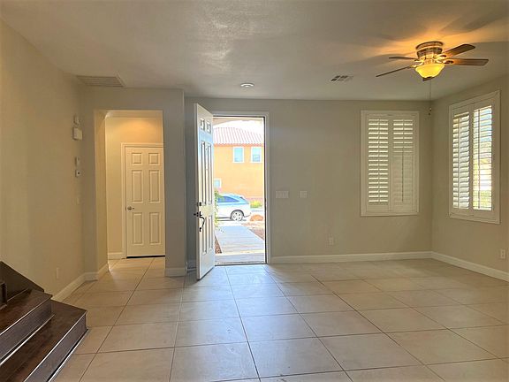5th image of 10149 Chestnut Wood Ave