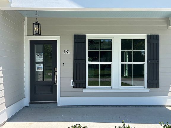 4th image of 131 Antoine Ln