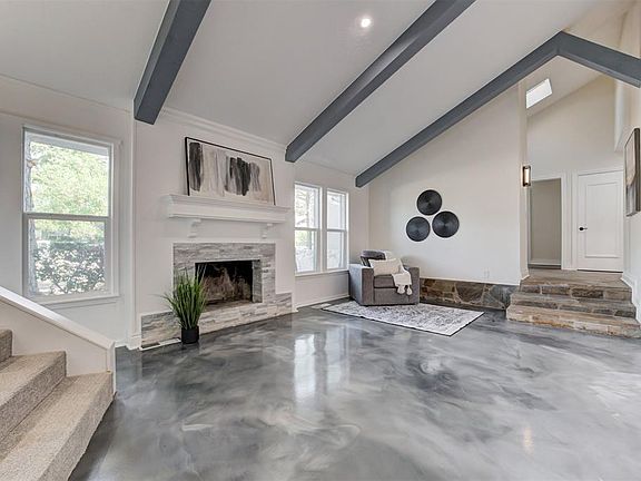 4th image of 3108 Raintree Rd