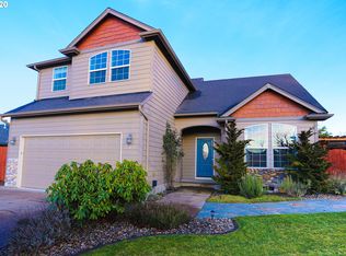 560 Creswood Dr, Creswell, OR 97426