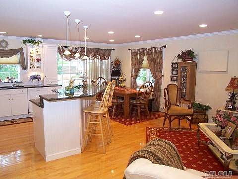 3rd image of 63 King St