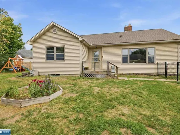 107 S Elba Ave, Eveleth, MN 55734