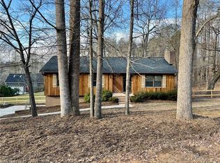 9002 Cherry Blossom Dr, Kernersville, NC 27284