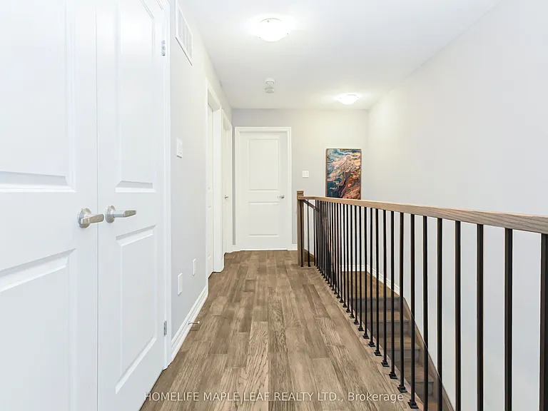 104 Delphi Ln — Photo 32