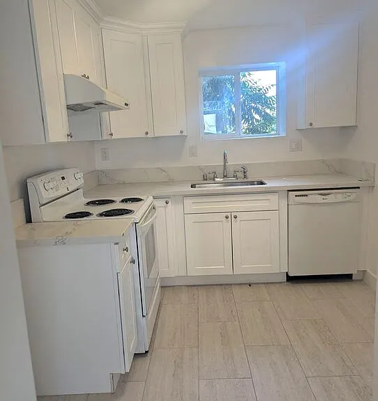 3825 Sedgwick Ave — Photo 4