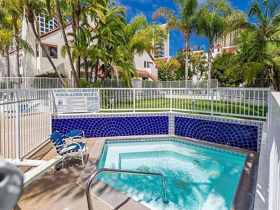 2nd image of 701 Kettner Blvd Unit 51