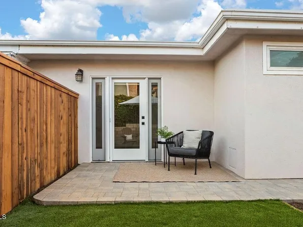 280 E Loop Dr #B, Camarillo, CA 93010