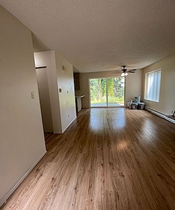 3rd image of 782 Vesper Way