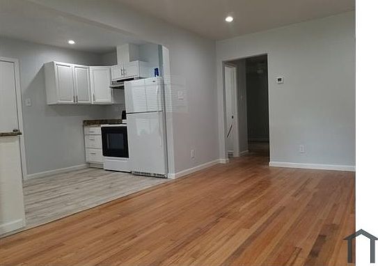 3rd image of 1554 Danube Dr