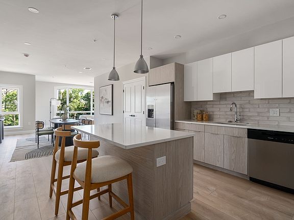 2nd image of 13 Wentworth Rd #402