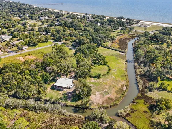 11th St, Pascagoula, MS 39567