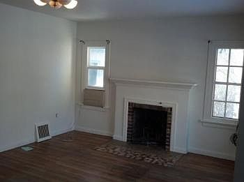 1st image of 174 E 14th St