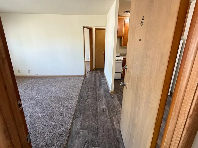 4944 W Forest Home Ave #4 — Photo 2