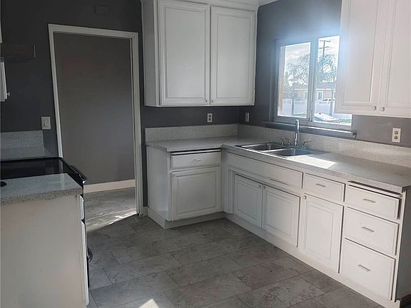 3rd image of 5420 Fauna St