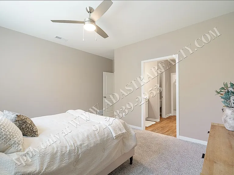 1089 N Findley St — Photo 23