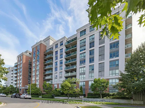 120 Dallimore Cir #819, Toronto, ON M3C 4J1