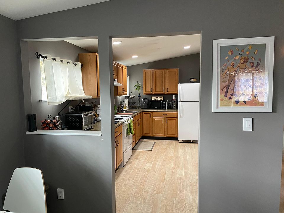 1st image of 10 Faculty Ln