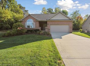 4505 Spring Mountain Dr, Brighton, MI 48116