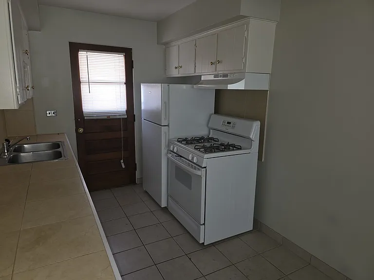 5021 Florence Ave — Photo 7