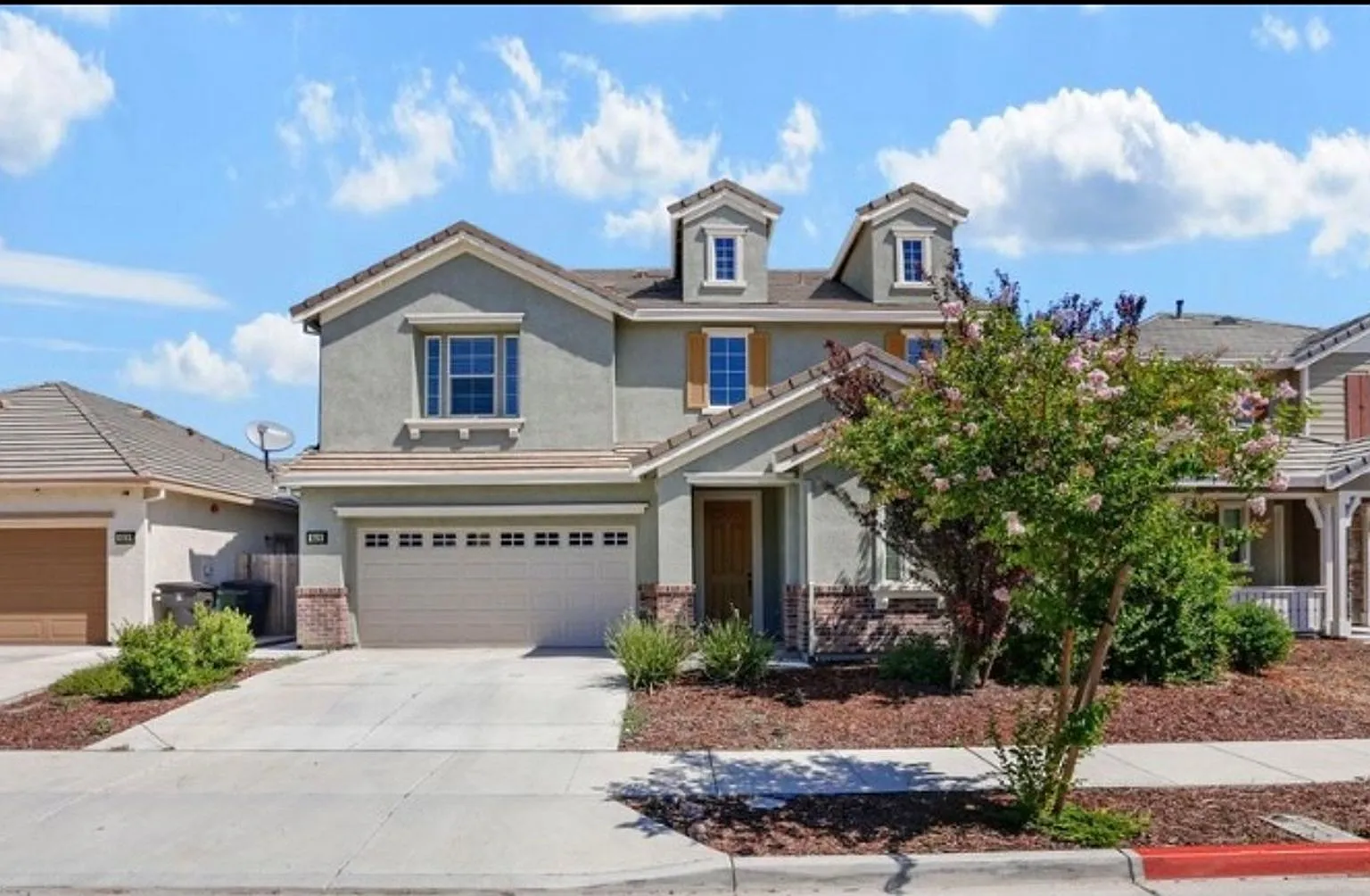 Beautiful 5 Bedroom, 3 Bath Tracy Home / Best Property Management — Photo 1