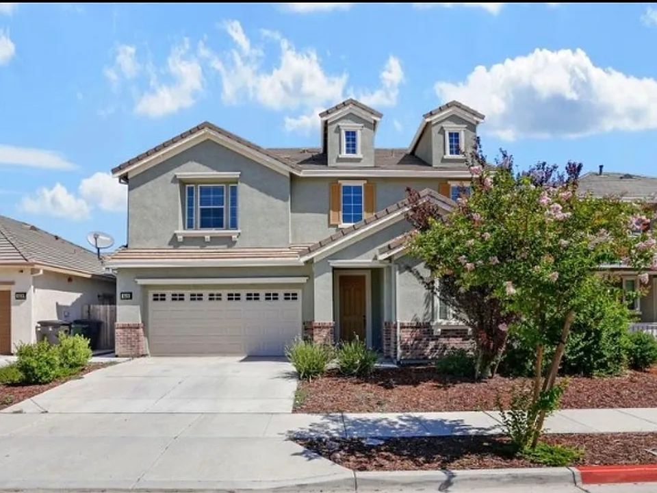 649 Perino Ln